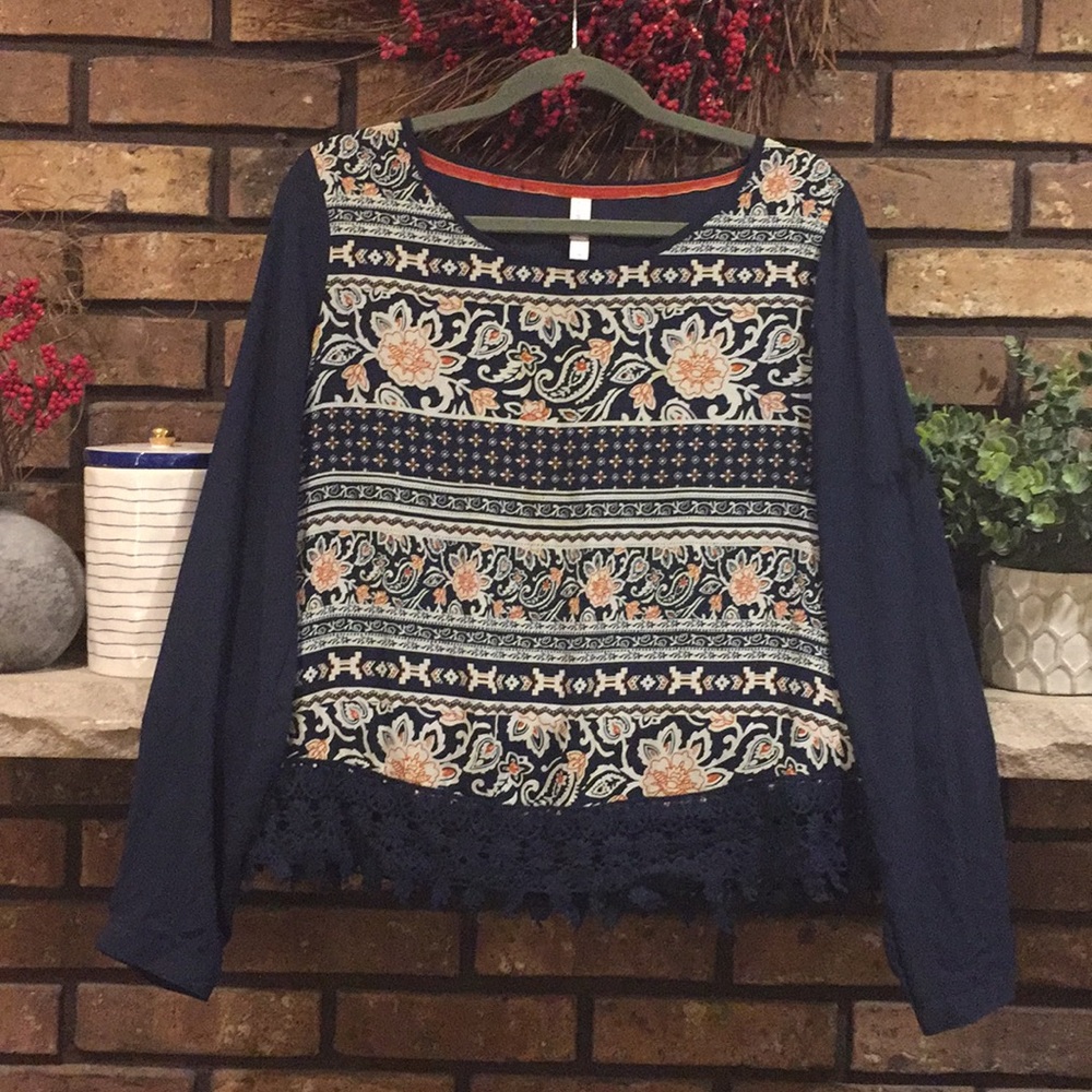 Blue & Orange Vibrant Top w| Knit-patterned Trim
